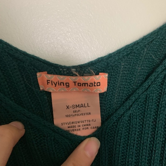 Unique Sweater. - Picture 3 of 4